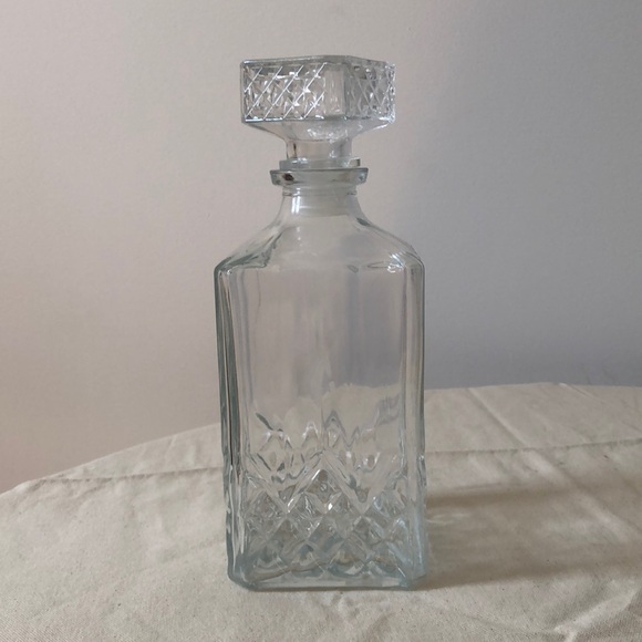 Vintage Carafe with Stopper - Picture 3 of 6